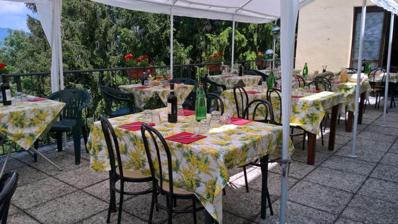 Capanna C.A.O. Hotel Brunate Bagian luar foto