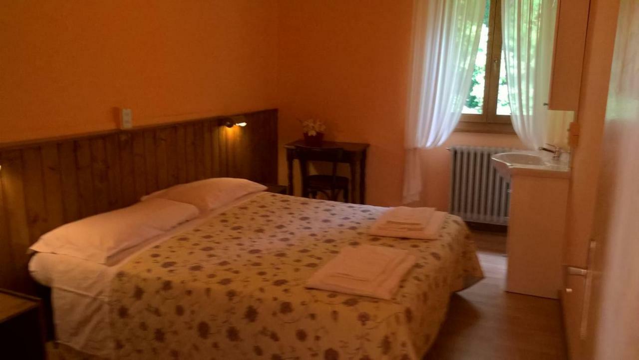 Capanna C.A.O. Hotel Brunate Bagian luar foto